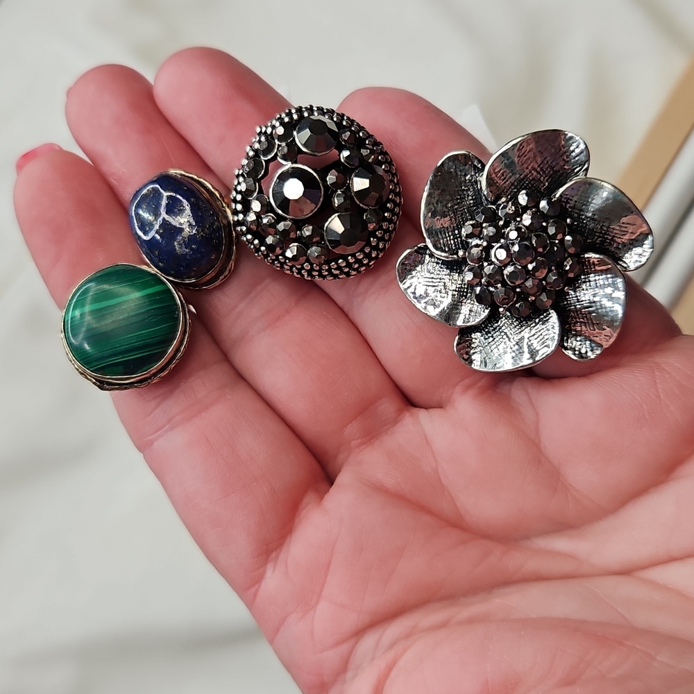 Ladies Lot of 4 Fashion Rings Silver Crystals Rhinestones Floral Gemstone NWOT